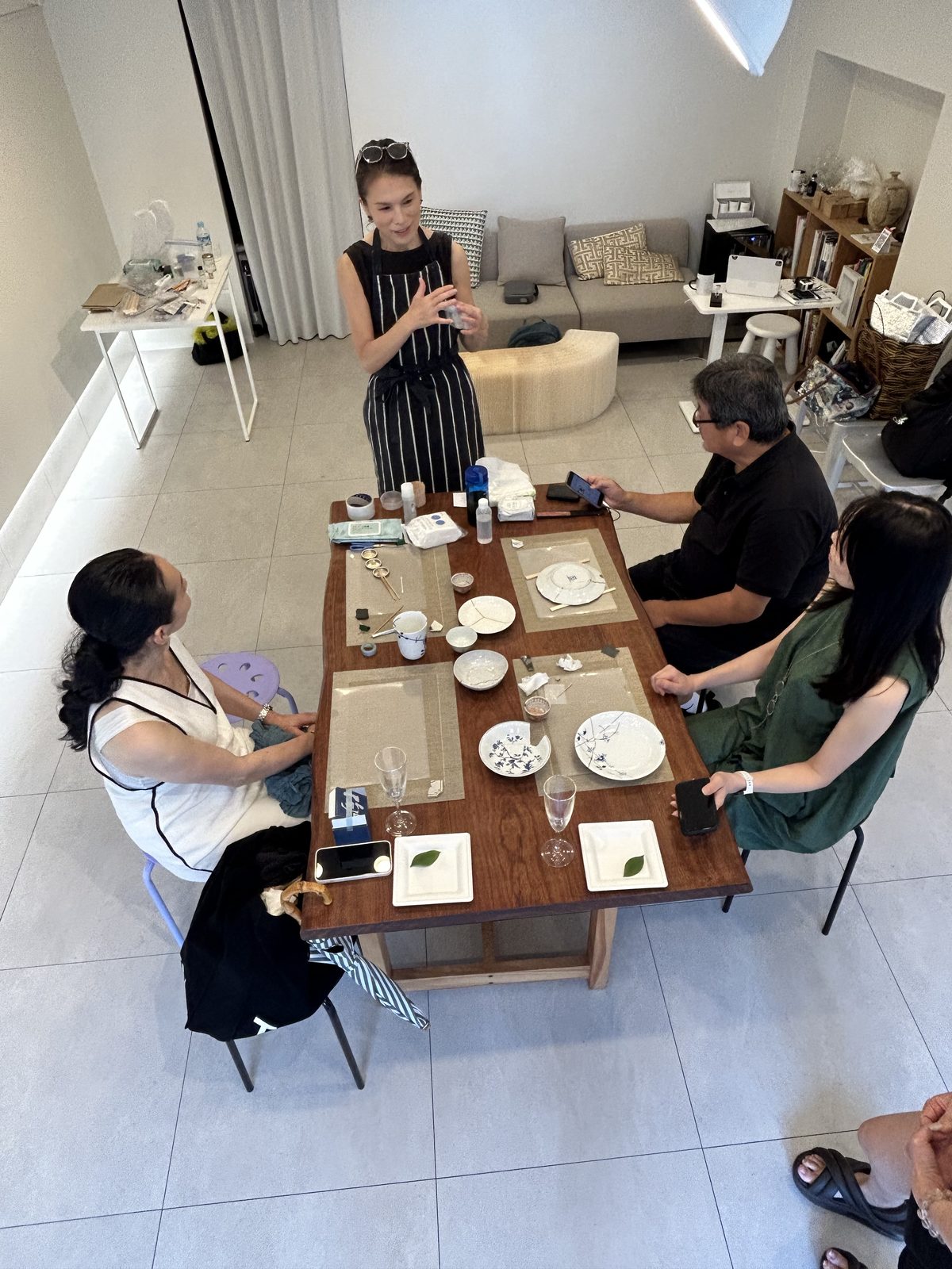 The gallery room, mid-session